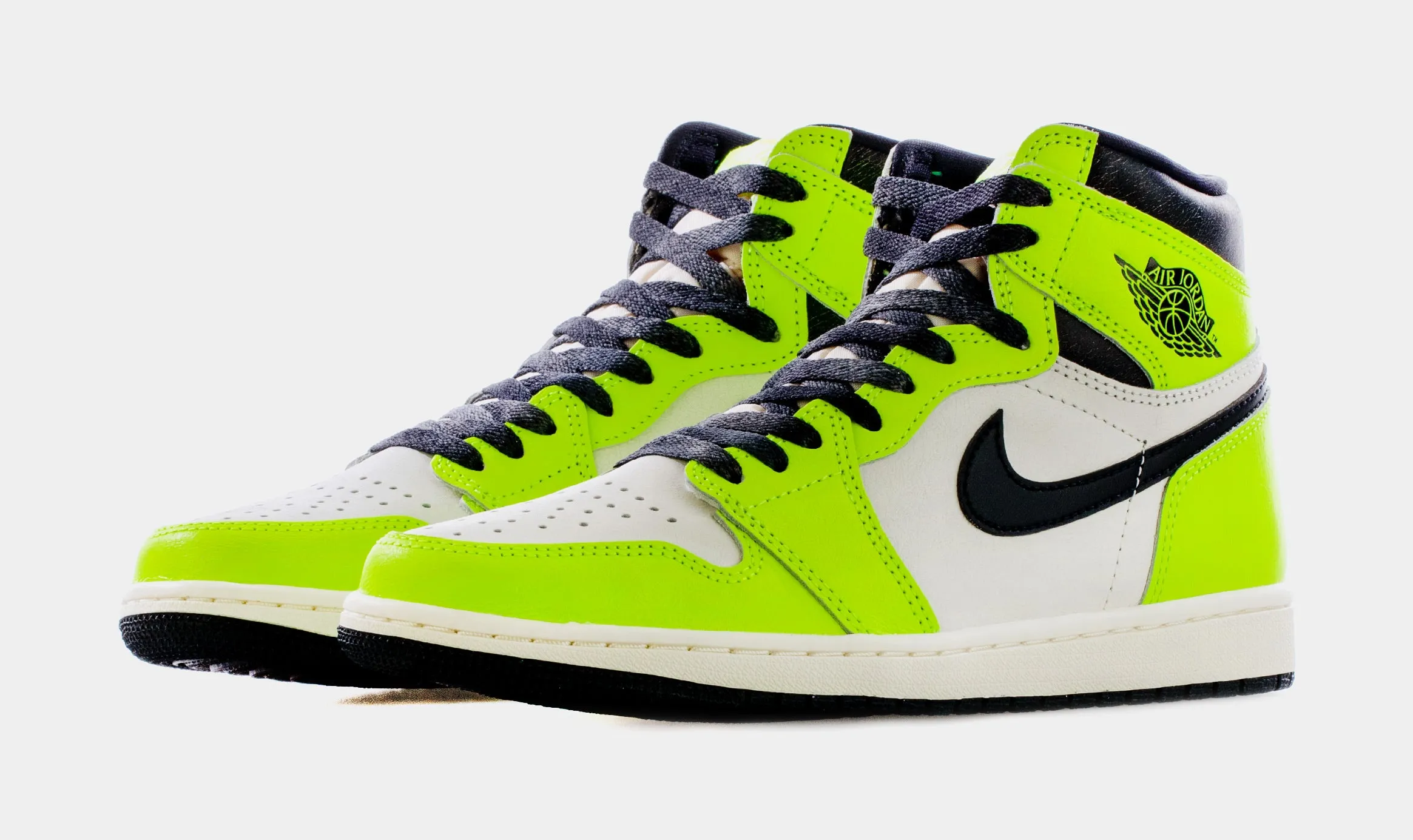 Air Jordan 1 High OG Visionaire Mens Lifestyle Shoes (Black/Neon Yellow) Free Shipping